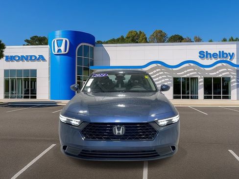 Used 2024 Honda Accord EX image 3