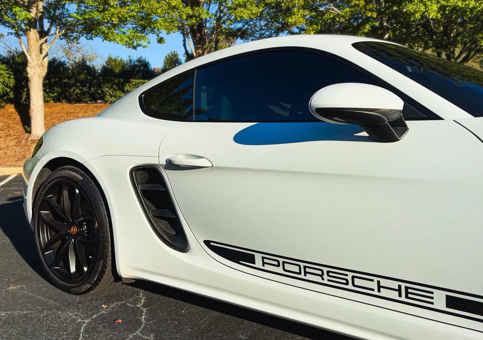 Used 2018 Porsche 718 Cayman RWD image 10