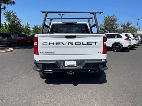 Used 2021 Chevrolet Silverado 1500 LT Trail Boss w/ Bed Protection Package AWD/4WD image 4