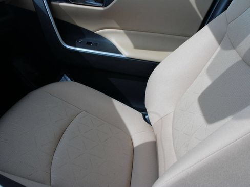 Used 2025 Toyota RAV4 XLE w/ Convenience Package AWD/4WD image 19
