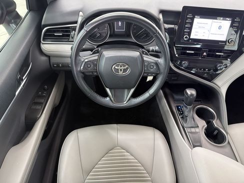 Used 2022 Toyota Camry SE FWD image 26