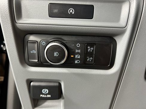 Used 2025 Ford F150 XLT w/ Equipment Group 301A Standard AWD/4WD image 17
