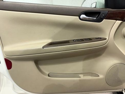 Used 2008 Chevrolet Impala LT w/ Luxury Edition Package image 8