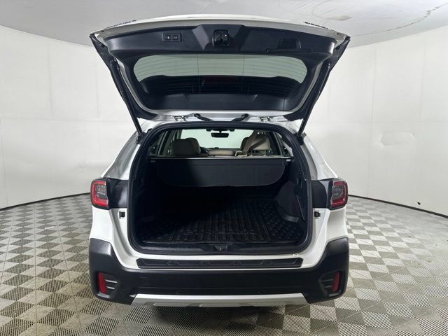 Used 2021 Subaru Outback Limited AWD/4WD image 9