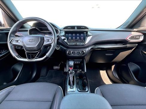 Used 2023 Chevrolet TrailBlazer RS w/ Convenience Package FWD image 21