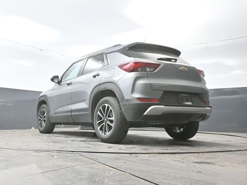 Used 2025 Chevrolet TrailBlazer LT w/ Driver Confidence Package image 31