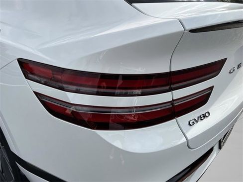 New 2026 Genesis GV80 3.5T e-SC image 15