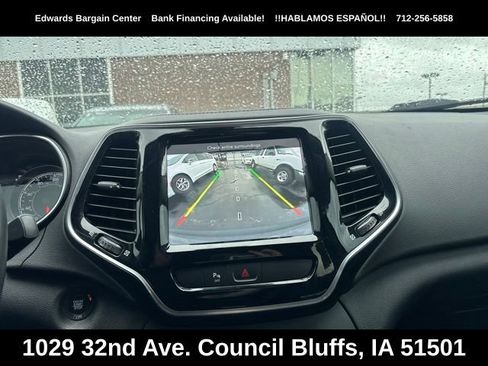 Used 2019 Jeep Cherokee Limited AWD/4WD image 16
