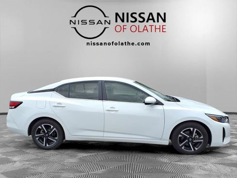 Used 2024 Nissan Sentra SV FWD image 28