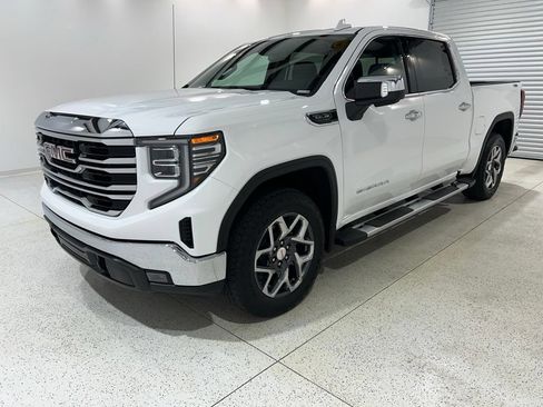 Used 2024 GMC Sierra 1500 SLT w/ SLT Premium Package AWD/4WD image 1