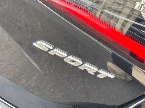 Used 2023 Honda Civic Sport image 5