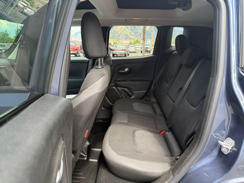 Used 2020 Jeep Renegade Trailhawk w/ UConnect 8.4 Nav Group AWD/4WD image 25
