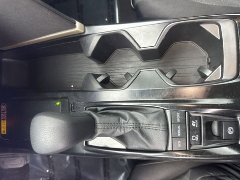 Used 2025 Toyota Camry LE image 9