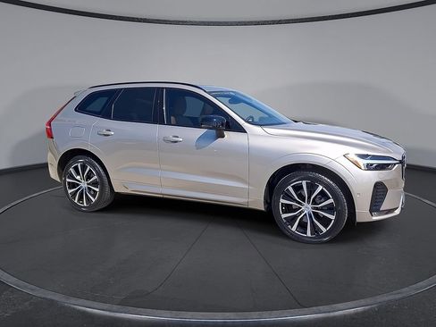 Certified 2024 Volvo XC60 B5 Ultimate w/ Protection Package Premier AWD/4WD image 6