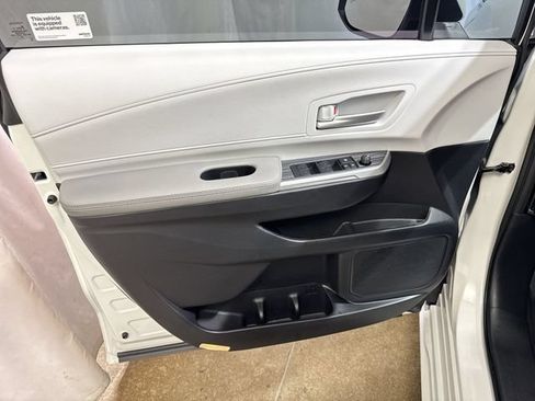 Used 2025 Toyota Sienna XLE AWD/4WD image 22