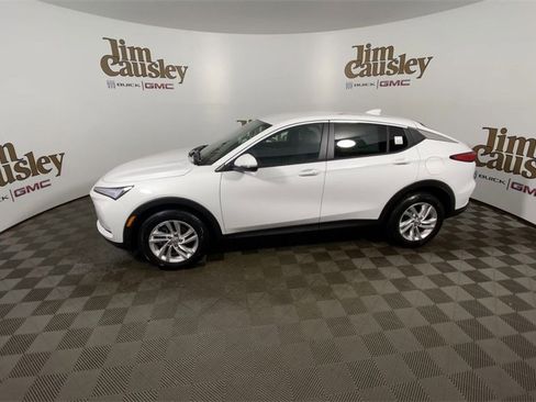 Used 2025 Buick Envista Preferred w/ Convenience I Package image 5