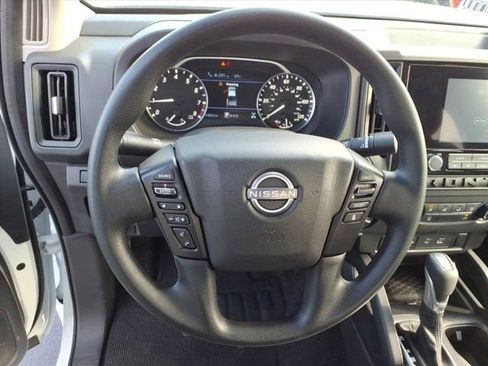 Used 2025 Nissan Frontier S AWD/4WD image 7