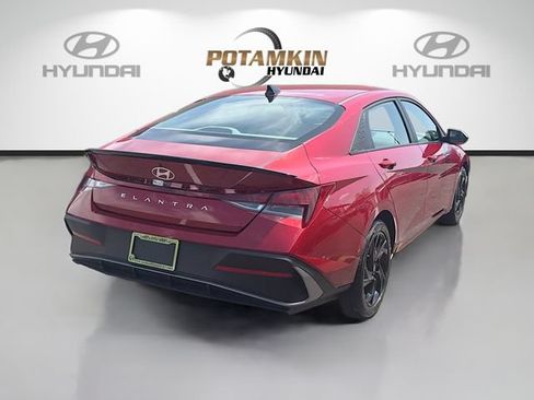 Certified 2026 Hyundai Elantra Sport FWD image 5