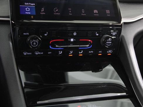 Used 2021 Jeep Grand Cherokee L Limited image 15