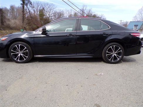 Used 2020 Toyota Camry SE image 12