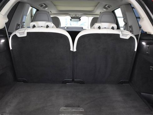Used 2023 Volvo XC90 B6 Plus image 18