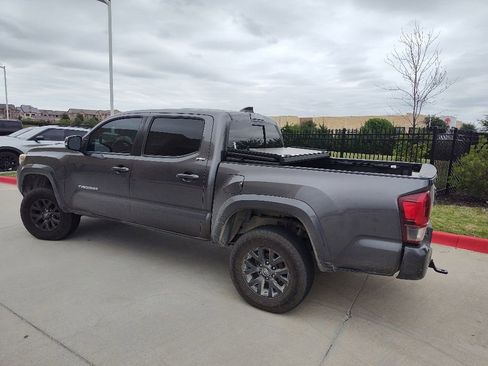 Used 2021 Toyota Tacoma SR5 w/ Technology Package AWD/4WD image 6