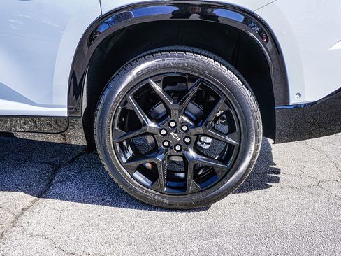 New 2026 Chevrolet Traverse RS w/ LPO, Floor Liner Package image 10