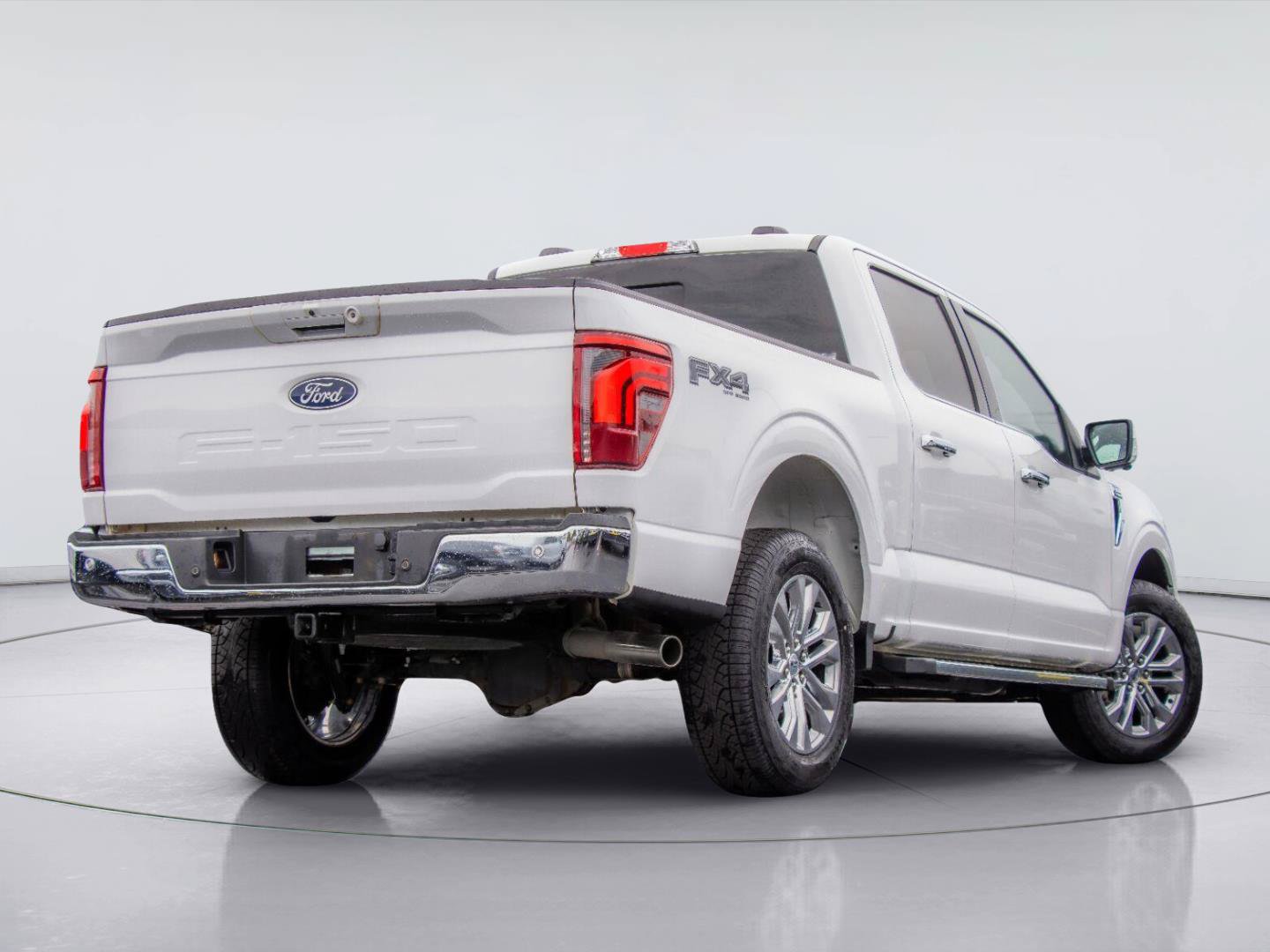 Used 2025 Ford F150 Lariat w/ Equipment Group 501A Mid AWD/4WD image 4