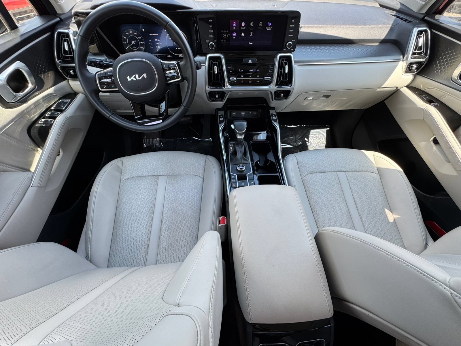 Used 2023 Kia Sorento SX FWD image 23