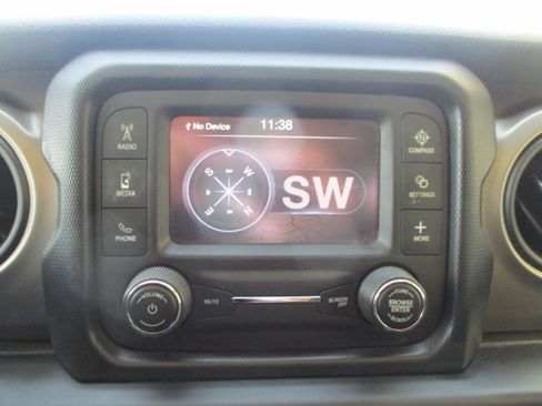 Used 2018 Jeep Wrangler Unlimited Sport S AWD/4WD image 20