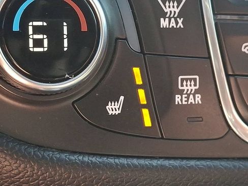 Used 2020 Chevrolet Equinox LT AWD/4WD image 32