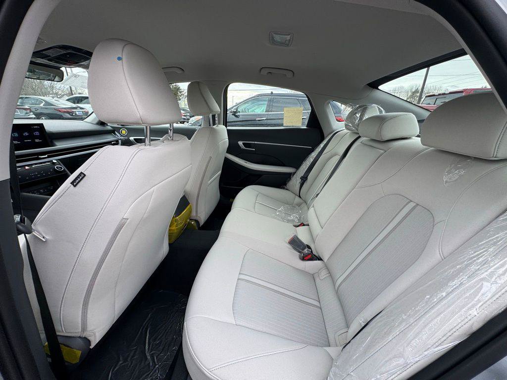 New 2026 Hyundai Sonata SEL AWD/4WD image 14