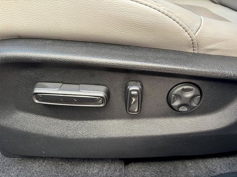 Certified 2022 Honda CR-V Touring image 15