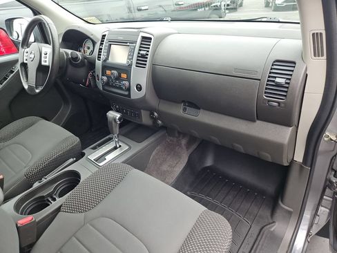 Used 2018 Nissan Frontier PRO-4X AWD/4WD image 29