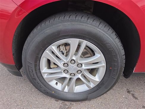 Used 2021 Buick Enclave Essence image 9