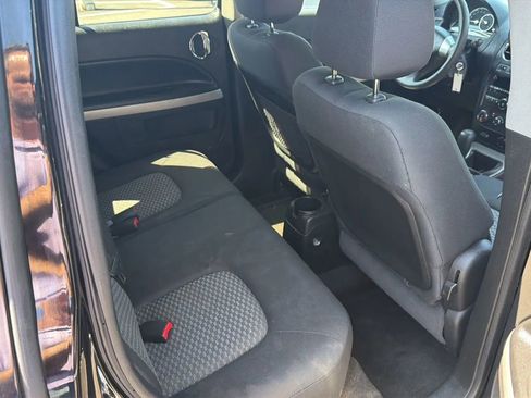 Used 2010 Chevrolet HHR LT FWD image 12