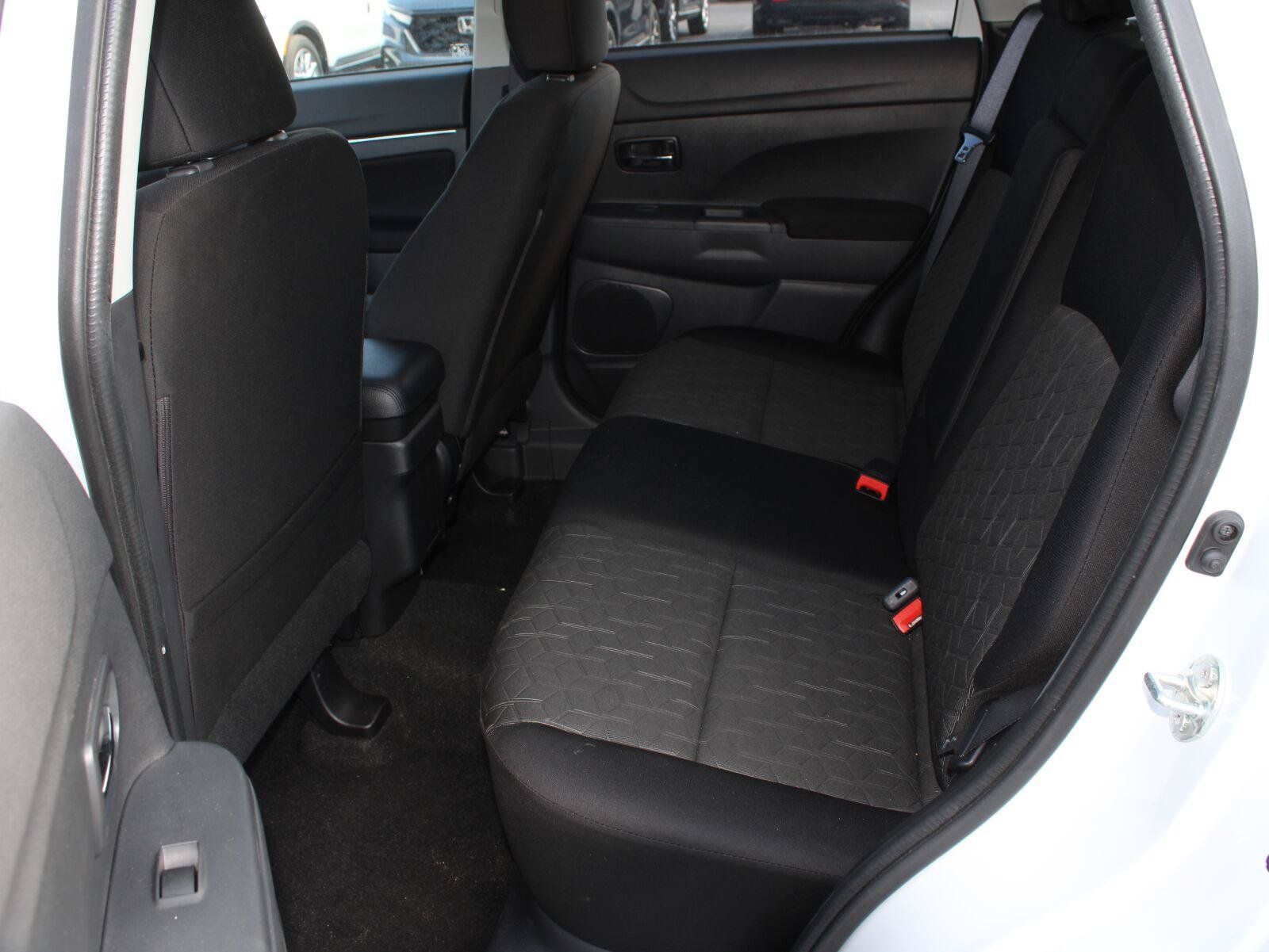 Used 2025 Mitsubishi Outlander Sport ES AWD/4WD image 17