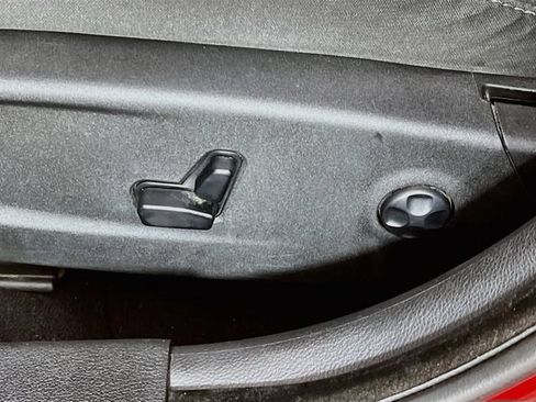 Used 2019 Dodge Charger R/T RWD image 11
