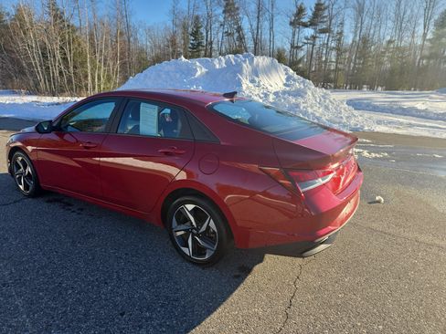 Used 2023 Hyundai Elantra SEL w/ Convenience Package image 7