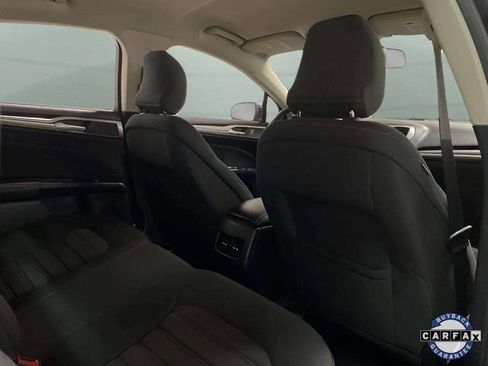 Used 2019 Ford Fusion SE image 19