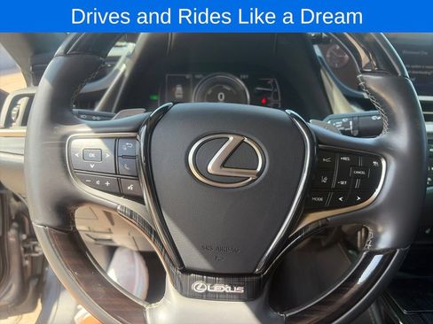 Used 2019 Lexus ES 300h w/ Premium Package FWD image 35