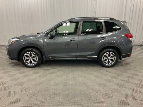 Used 2020 Subaru Forester Premium image 8