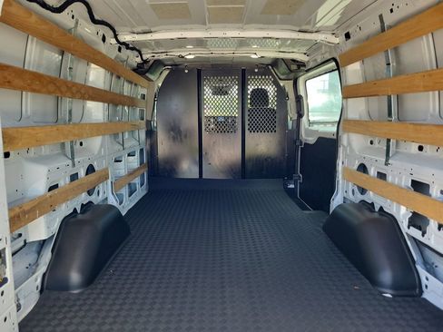 Used 2024 Ford Transit 250 Low Roof w/ Exterior Upgrade Package RWD image 14