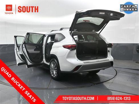 Used 2023 Toyota Highlander Platinum image 61