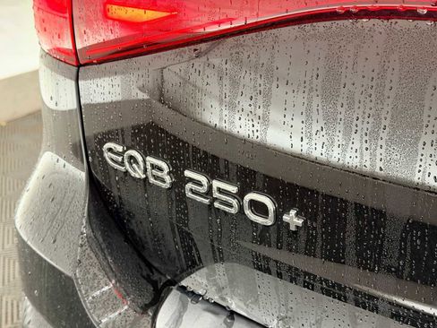 Used 2024 Mercedes-Benz EQB 250+ image 12