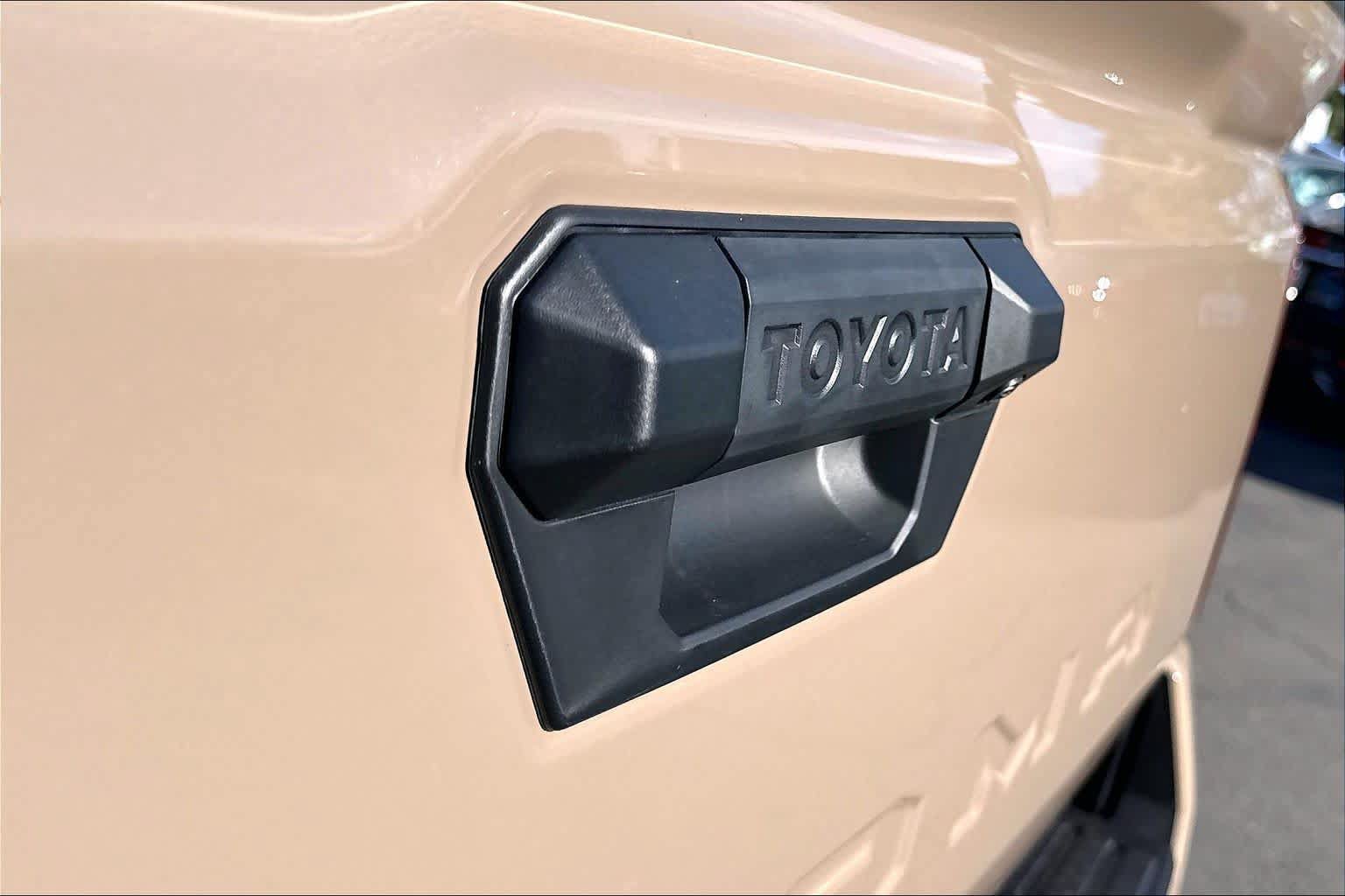 Certified 2026 Toyota Tacoma TRD Off-Road AWD/4WD image 29