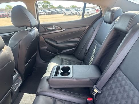 Used 2023 Nissan Maxima Platinum w/ Sport Mat Group FWD image 34