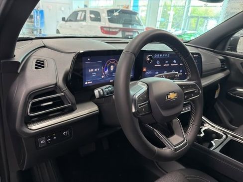 New 2026 Chevrolet Traverse LT FWD image 16