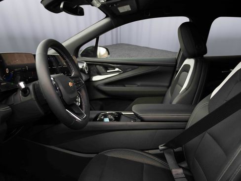 New 2026 Chevrolet Blazer EV LT image 12