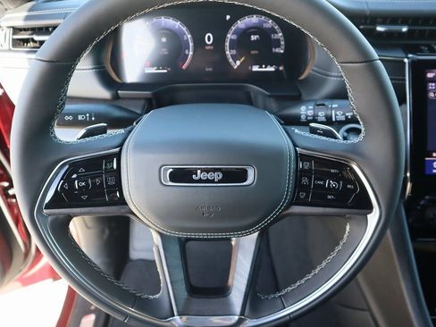 New 2025 Jeep Grand Cherokee L Overland w/ Luxury Tech Group IV AWD/4WD image 3